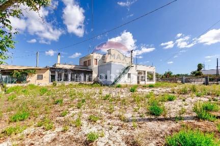 Villa unifamiliare Contrada Pozzoallegro 169/171, Locorotondo