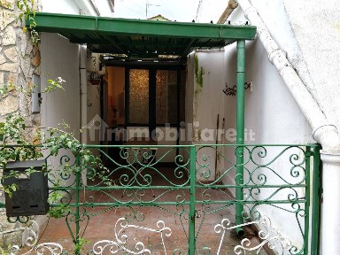 Villa unifamiliare viale Fiorito, Quasano, Toritto