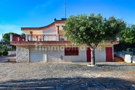 Villa unifamiliare Strada Statale dei Trulli, Putignano