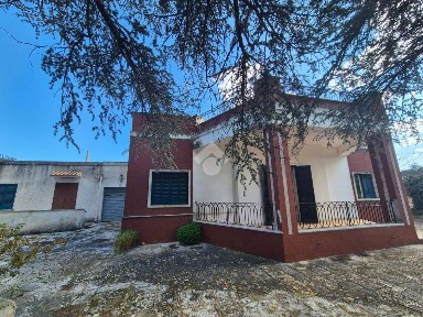 Villa unifamiliare Contrada Casello Cavuzzi, Polignano a Mare