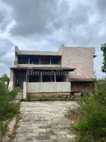 Villa bifamiliare via Alfredo Giovine 41, San Giorgio, Bari