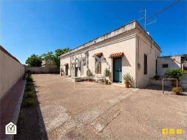 Villa plurifamiliare traversa 2 Camillo Rosalba 2, Poggiofranco, Bari