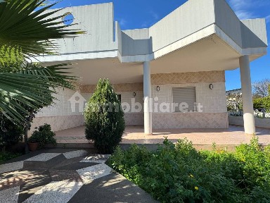 Villa unifamiliare traversa via Nazionale 3 9d, Palese, Bari