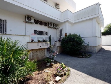 Villa unifamiliare traversa 234F di via Napoli 1, Santo Spirito, Bari