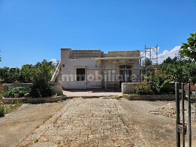 Villa unifamiliare Strada Provinciale Polignano a Mare-Castellana Grotte, Polignano a Mare