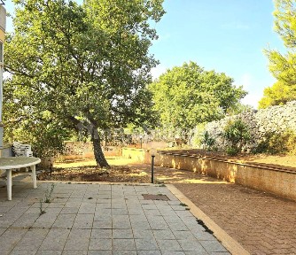 Villa bifamiliare, buono stato, 120 m², Santeramo in Colle