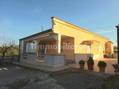 Villa unifamiliare, buono stato, 150 m², Santeramo in Colle