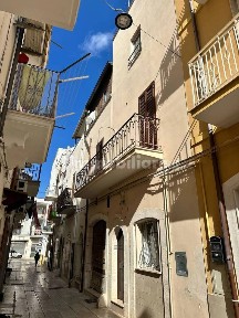 Villa unifamiliare via Gaetano Donizetti, 81, Centro, Mola di Bari