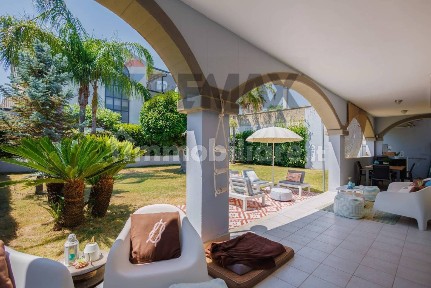 Villa unifamiliare, ottimo stato, 312 m², Santo Spirito, Bari