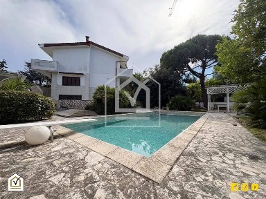Villa unifamiliare corso Alcide De Gasperi 433, Poggiofranco, Bari