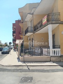Appartamento in villa via Maselli Campagna 194, Acquaviva delle Fonti