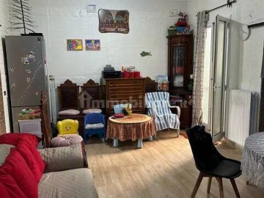 Villa unifamiliare via Manzoni, 63, Centro, Mola di Bari