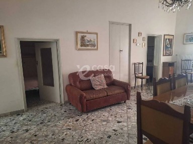 Villa unifamiliare via Trotti, Centro, Noicattaro