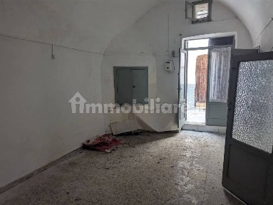 Villa unifamiliare via F. De Sanctis, 79, Centro, Mola di Bari