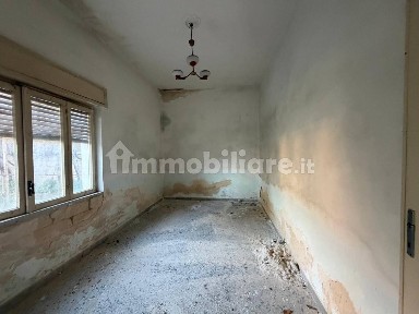 Villa unifamiliare, da ristrutturare, 100 m², Palese, Bari