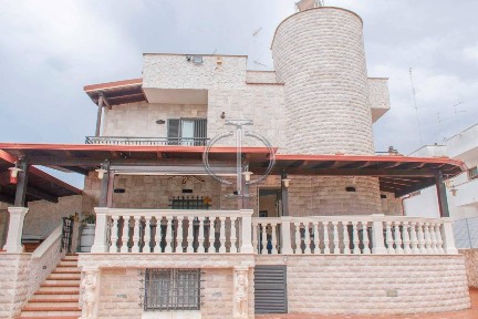 Bari, Palese