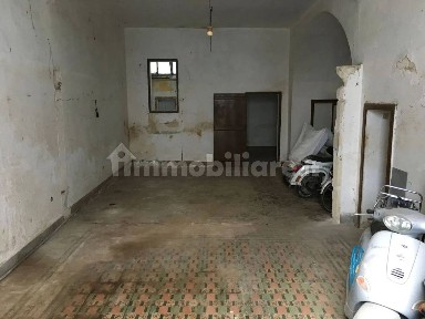 Villa unifamiliare via G. Dannunzio, 40, Centro, Mola di Bari