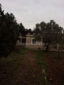 Villa unifamiliare via Extramurale, Sannicandro di Bari