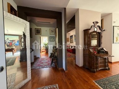 Villa unifamiliare 376 m², Japigia, Bari