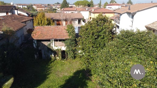Cordenons, Via Vittorio Veneto, 2