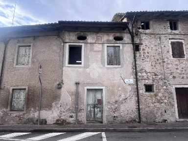 Rustico via Umberto I 106, Centro, Maniago