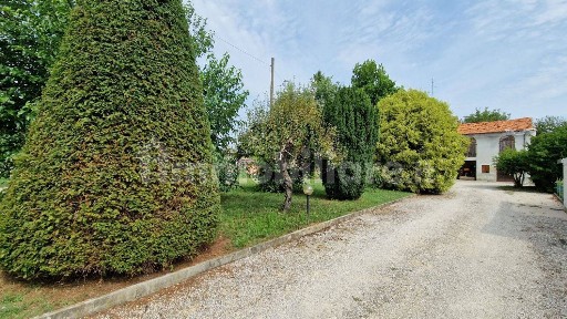 Rustico via San Giacomo, 30, Centro, Brugnera