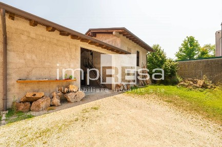 Rustico via Tamai 12, Centro, Prata di Pordenone