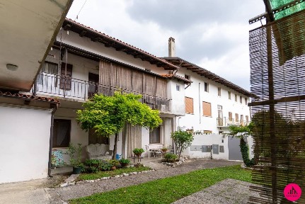 Casale via Roma, Aviano Castello, Aviano