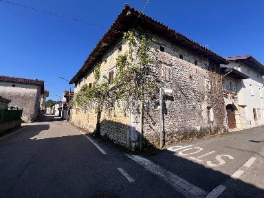 Aviano, Via Fantin, 8