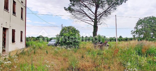 Rustico via Castello Mantova 4, Centro, Azzano Decimo