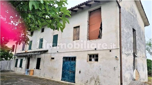 Rustico, da ristrutturare, 250 m², Pravisdomini
