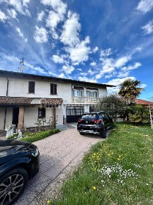 Casa colonica frazione Quassolo 6, Vigliano d'Asti