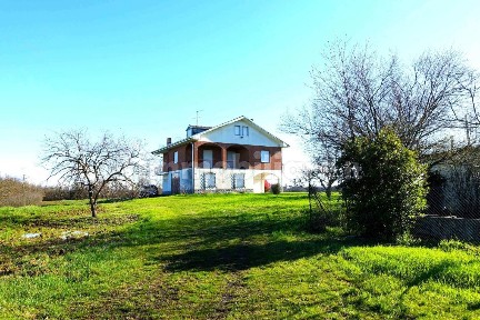 Casale regione Valdelcerro, Incisa Scapaccino