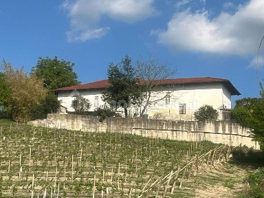 Castagnole delle Lanze, via santa Maria, 21