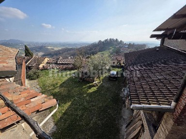 Robella, Via Monte Grappa, 10