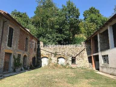 Cascina via Poma, Cassinasco