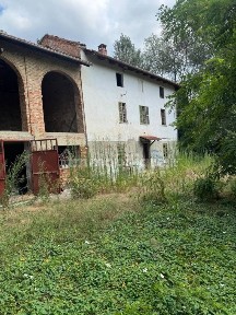 Casale regione Piana, Incisa Scapaccino