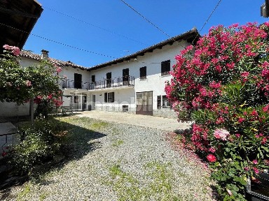 Rustico Strada San Carlo 17, Costigliole d'Asti