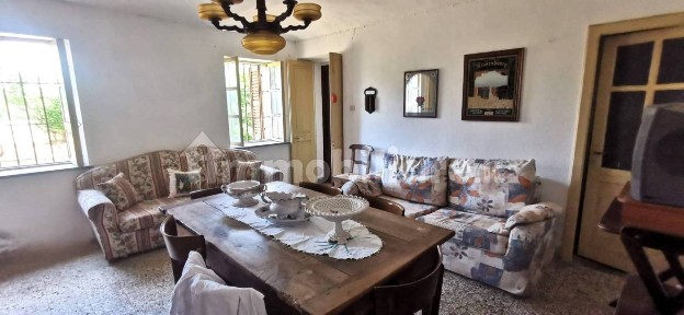 Cascina frazione Quarto Superiore 78, Quarto - Valenzani, Asti