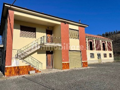 Cascina frazione San Vito 33, San Vito, Calamandrana