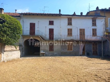 Rustico via Vittorio Emanuele II, Castelnuovo Belbo