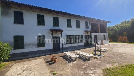 Cascina via Montechiaro 44, Villa San Secondo