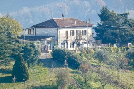 San Marzano Oliveto, Regione Valle Asinari