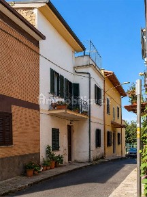 Casa indipendente all'asta via cocceio 11, Fara in Sabina