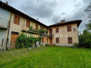 Cascina via Valdelserro 8, Montafia