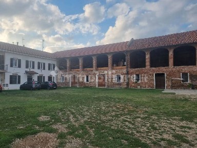 Baldichieri d'Asti, Via Murati, 2