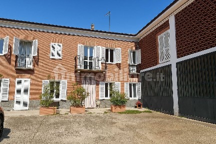 Rustico piazza Guglielmo Marconi 5, Centro, Vigliano d'Asti