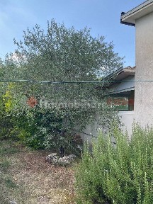 Terratetto unifamiliare via Ville 22, Rieti