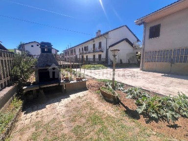 Cascina, buono stato, 402 m², Tigliole