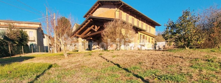 Casale frazione San Matteo Buarina, Cisterna d'Asti